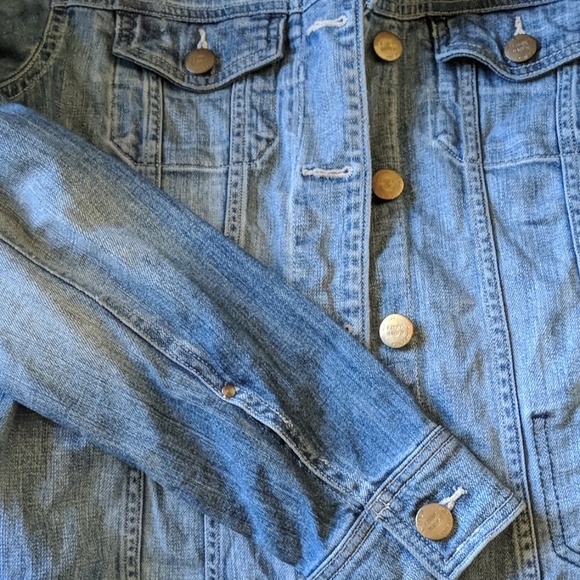 Women's Eddie Bauer jeans jacket size medium great - Picture 3 of 6